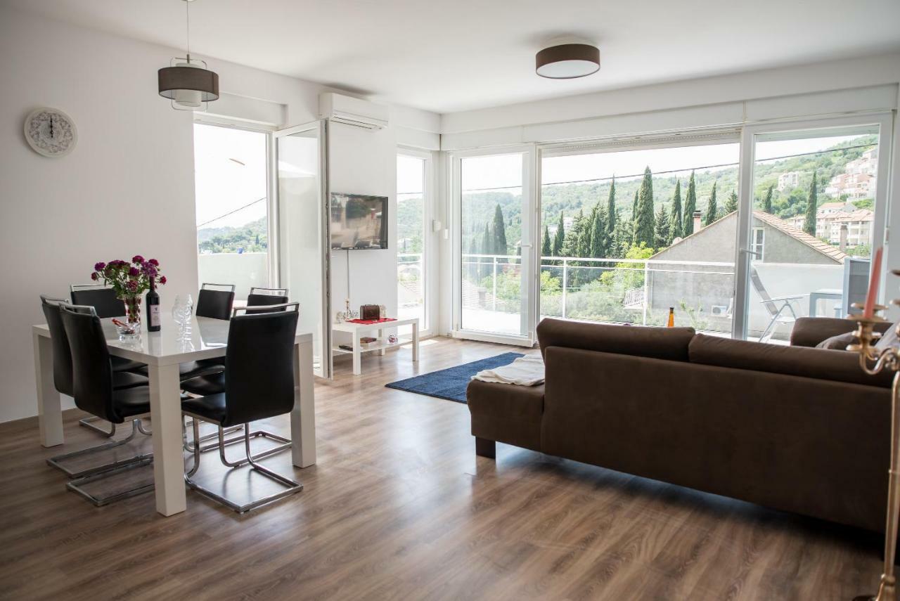 De Luxe Apartment Mediteran 1**** ซาตอน ภายนอก รูปภาพ